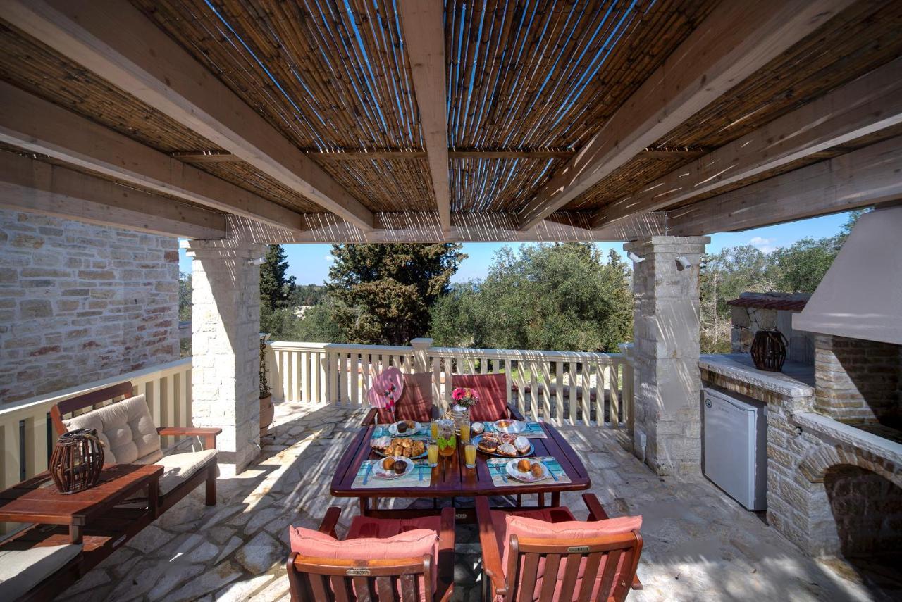 Family'S Nest Vila Lákka Exterior foto