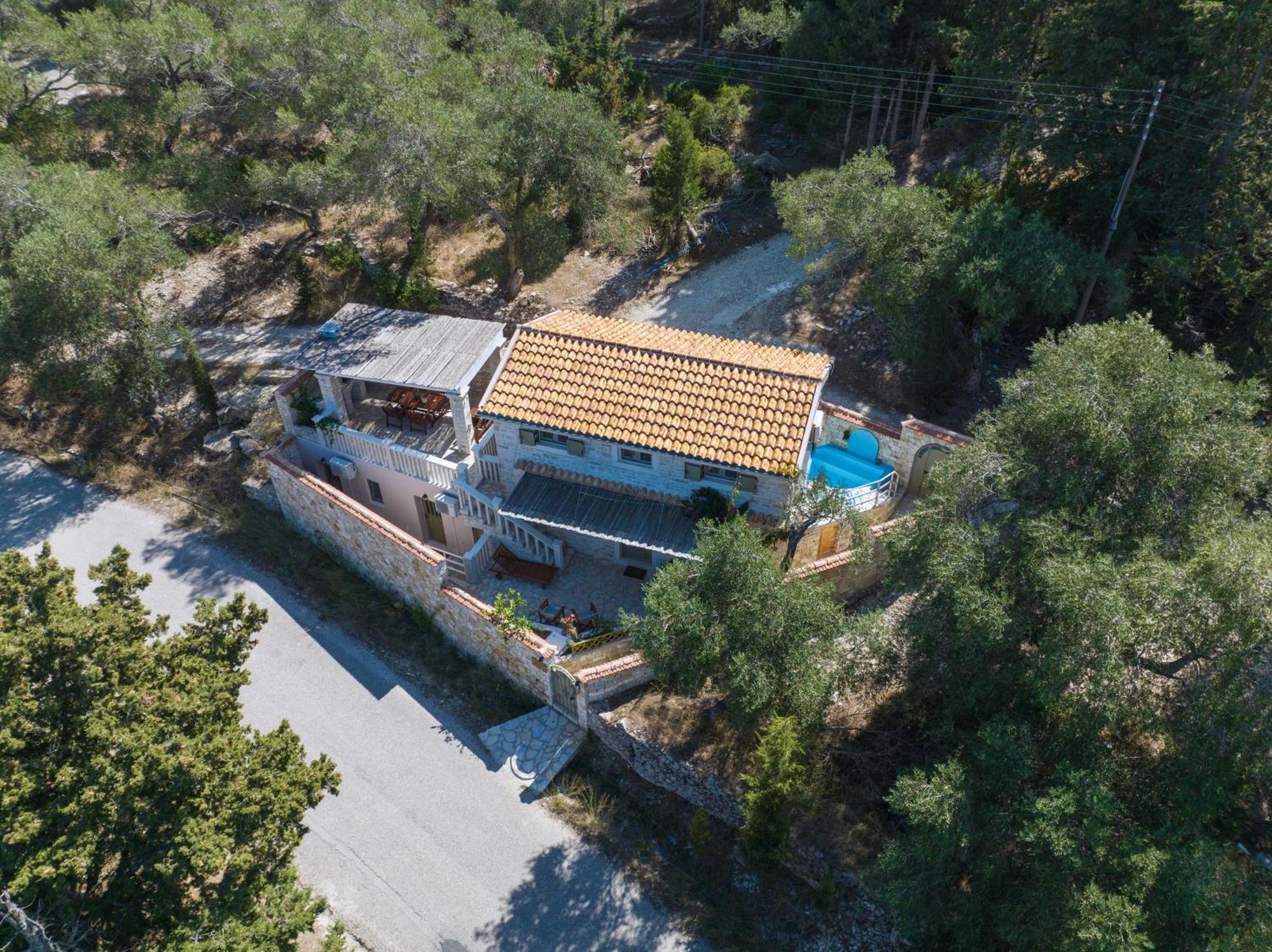 Family'S Nest Vila Lákka Exterior foto